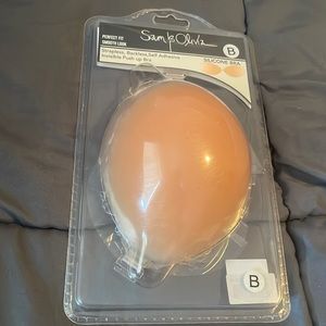 Strapless, backless, self adhesive invisible push up bra